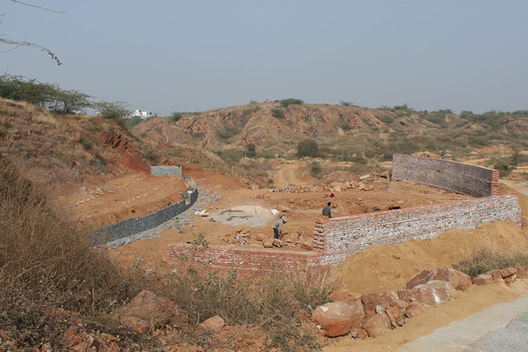 2011-2 Amphitheater under construction