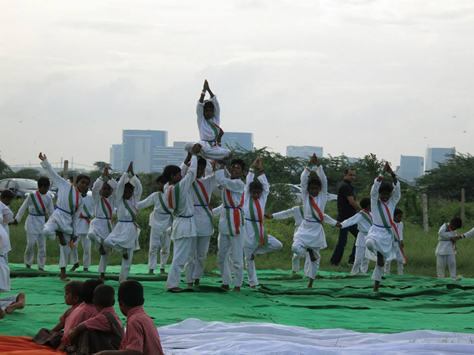 2013-8-15 Dance performance by Gaurav niketan kids at the bdp on Aug 15th 4