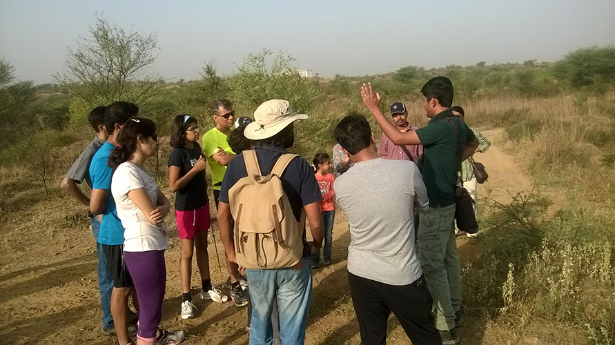 2015-05-22 Sourojit keeping the group engrossed with the information